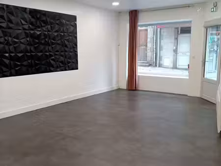 local commercial 55 m² laval
