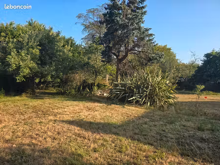 2 grands terrrains libre de constructeur de 678m² et un autre de 595m²  rare sur vannes .q
