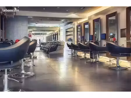 commerce beauté/coiffure 60 m²