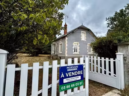maison avec dependances et beau terrain sortie de bourg tous commerces