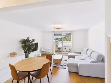 location appartement 3 pièces bastia 20200 - 1100 € - surface privée