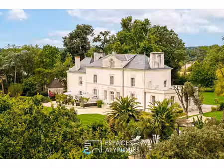 prestigieuse maison de maître avec piscine  tennis et dépendances