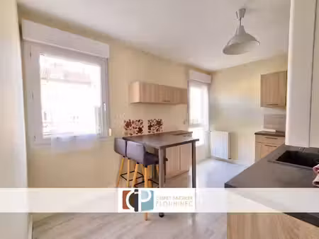 à vendre appartement 4 pièces avec terrasse et parking à c