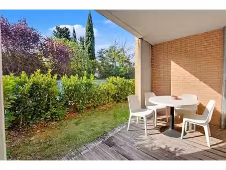 t2 en rez-de-jardin avec terrasse et parking sous-sol – l'unio
