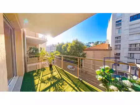 nouveauté - t3 avec terrasse et garage dans copropriété de st