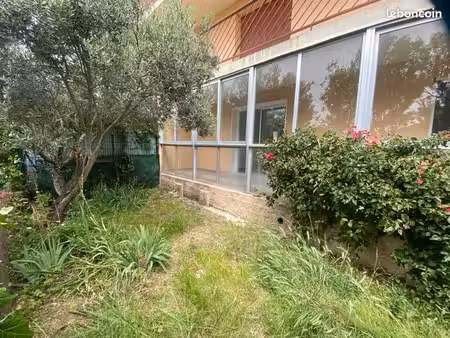 six-fours-les-plages – à 10 minutes à pied de la plage de bonnegrâce. charmant t2 en rez-d