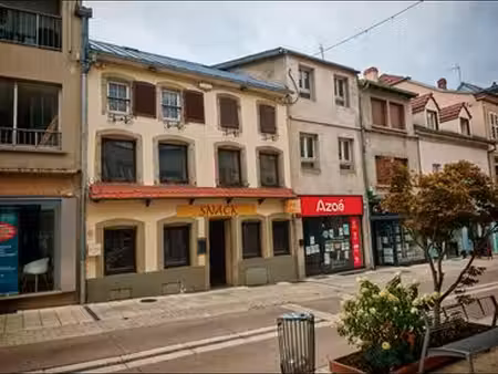 local bar-restaurant avec logement