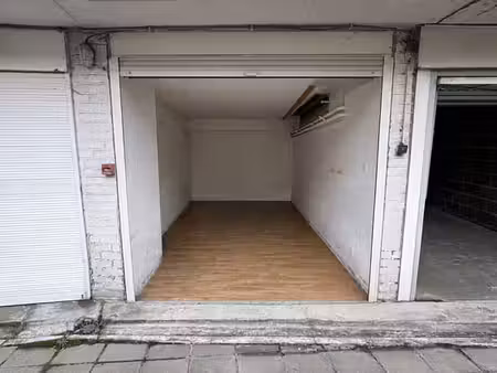 box fermé garage à vendre – quai orban n°18