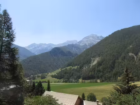 maison individuelle avec terrain et vue
