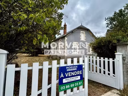 maison avec dependances et beau terrain sortie de bourg tous commerces