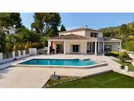villa d'architecte 202m2 + dépendances - parc arboré de 2512