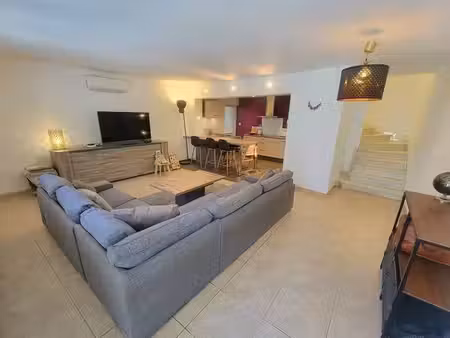 maison de ville en r+2 avec garage et cour intérieure