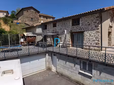 maison entièrement rénovée avec 3 chambres  grande terrasse 