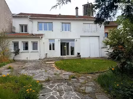 maison familiale avec jardin