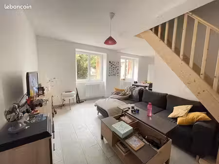 maison de ville  80m² 2 chambres