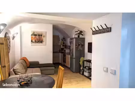 studio 1 pièce 31 m²