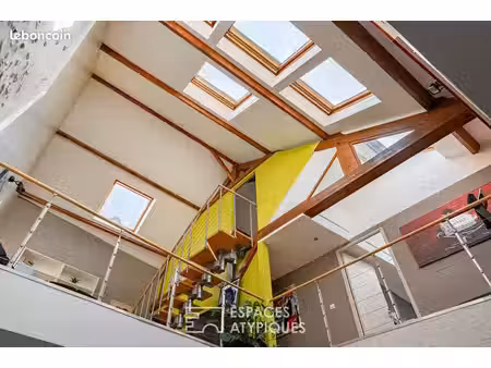 loft 6 pièces 151 m²