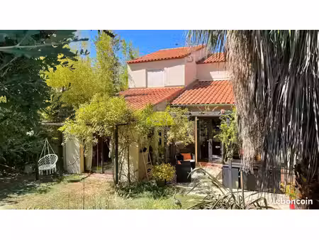 villa 6 pièces 150 m²