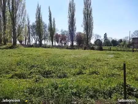 terrain 1 090 m² etrepagny