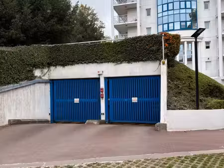 lille garage fermé 13 50 m² – résidence de standing – loué jusqu’en 2027