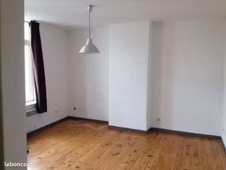 studio f1 pour 1 etudiant(e)