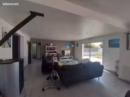 t2 dans maison particulière