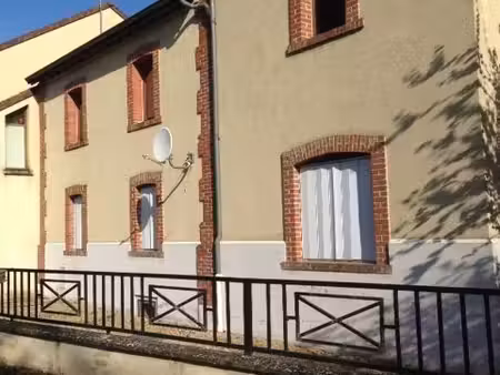 appartement rez-de-chaussée avec parking et jardin collectif