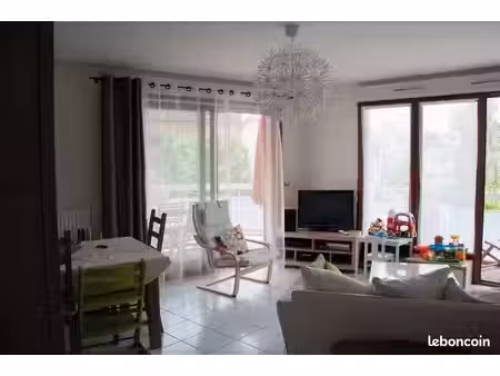 appartement de type 4 avec terrasse et garage
