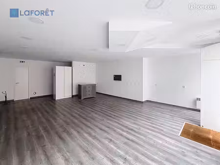 local commercial 75 m² lorient