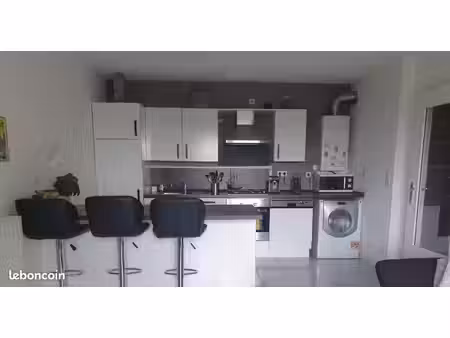 a louer – meublé thionville 46m2 terrasse 12m2 + 1 garage fermé