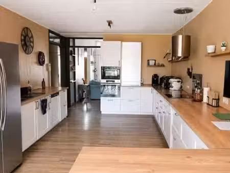 maison 200 m² – 5 chambres + bureau – terrain 1 121 m² – grenier 100 m² – potentiel 2 loge