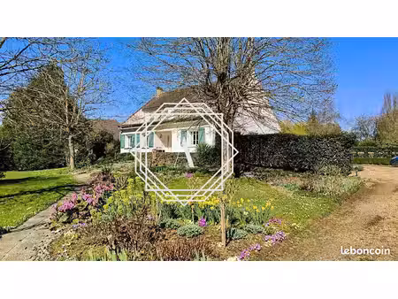 maison 8 pièces 210 m²
