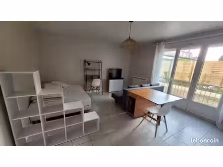 location studio meublé 31 m² + place de parking – proche centre ville de nevers
