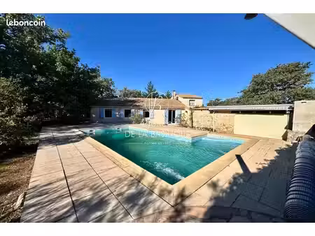 villa 6 pièces 133 m²