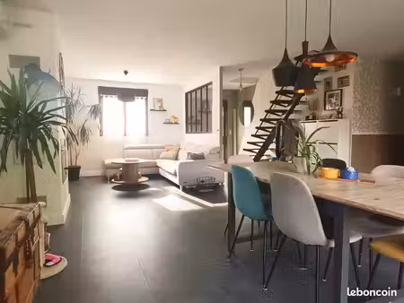 maison 6 pièces 140 m²