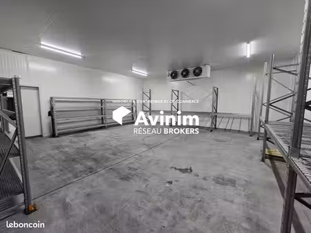 local 750 m² saint-maximin