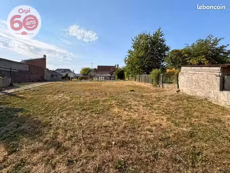 terrain 439 m² mont saint eloi