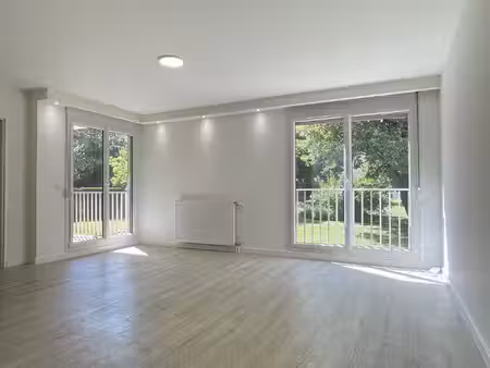 villeurbanne - appartement t2 - 64.21 m² - balcon