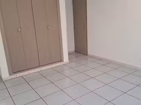 local 29 m² saint maximin la sainte baume