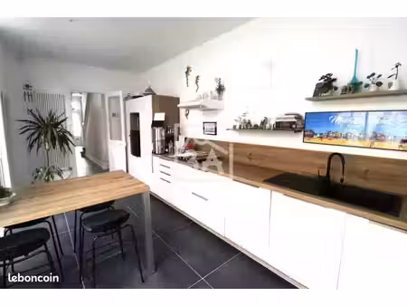 maison 9 pièces 183 m²