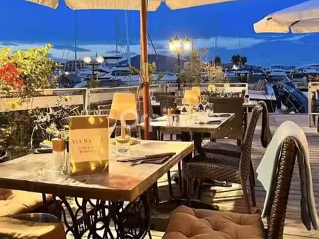 local restaurant 85 m²
