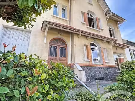 maison 8 pièces 245 m²