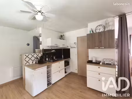 studio 1 pièce 27 m²