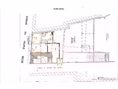 bâtiment 315 m²