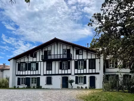 t2 jardin proximité saint jean de luz