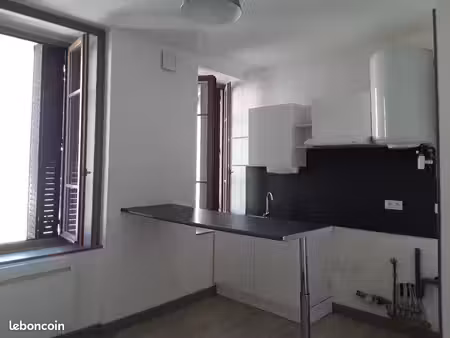 appartement t2 plein centre ville au calme