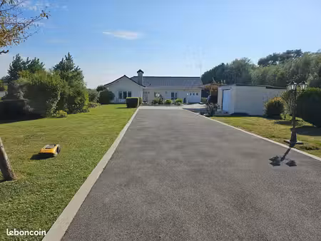 propriété 7 pièces 130 m²