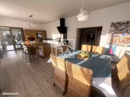 maison 9 pièces 163 m²