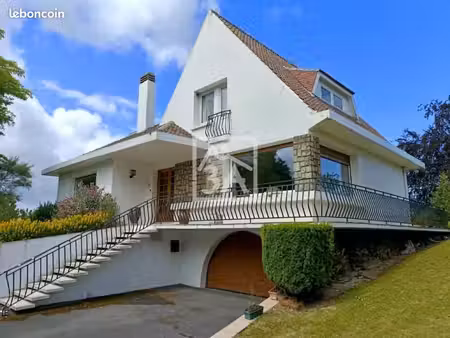 propriété 10 pièces 150 m²