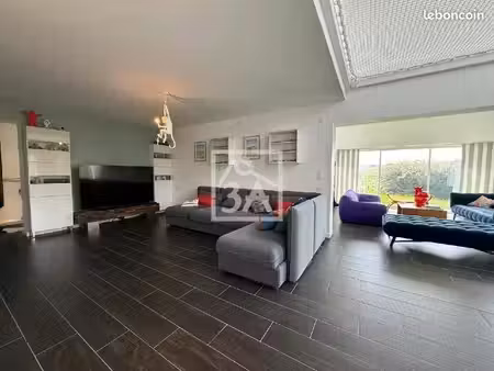 propriété 11 pièces 277 m²